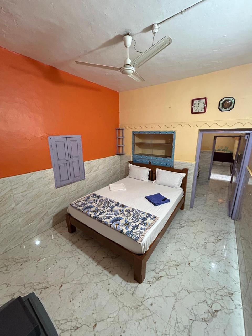 Temple View Guest House 함피 객실 사진